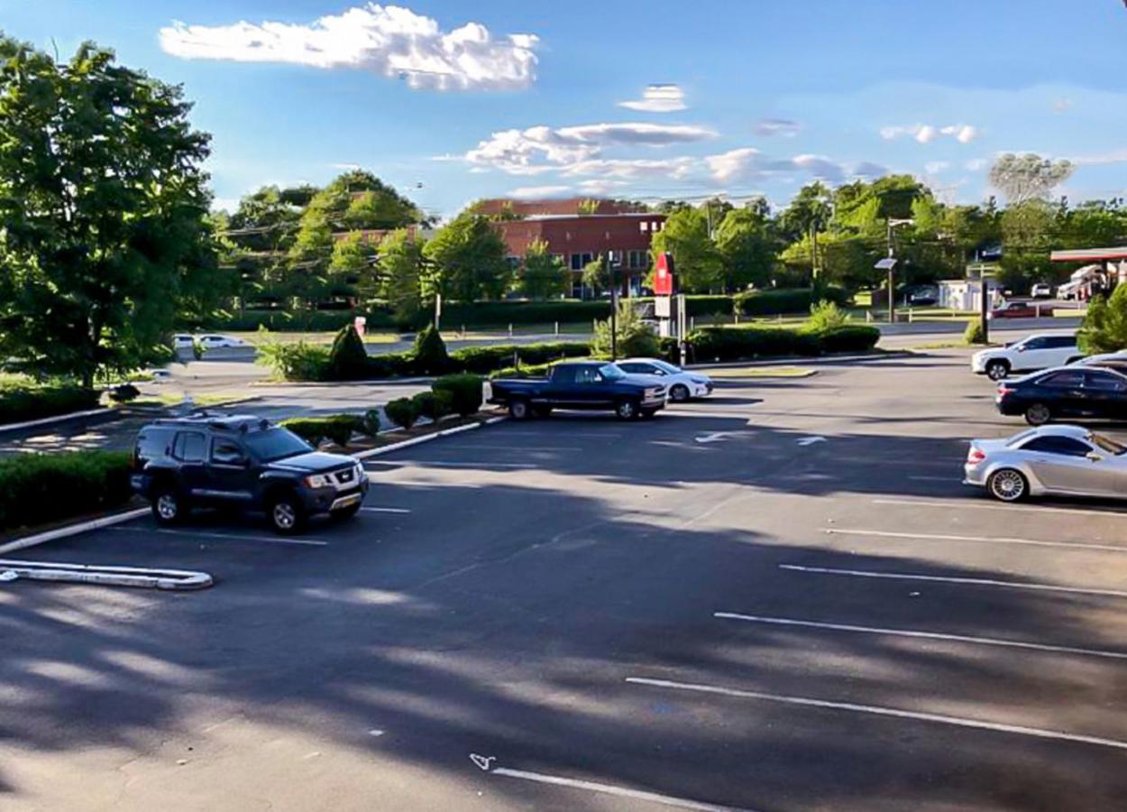 Oyo Hotel Edison Nj Route 1 Exterior photo