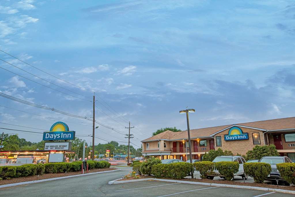 Oyo Hotel Edison Nj Route 1 Exterior photo