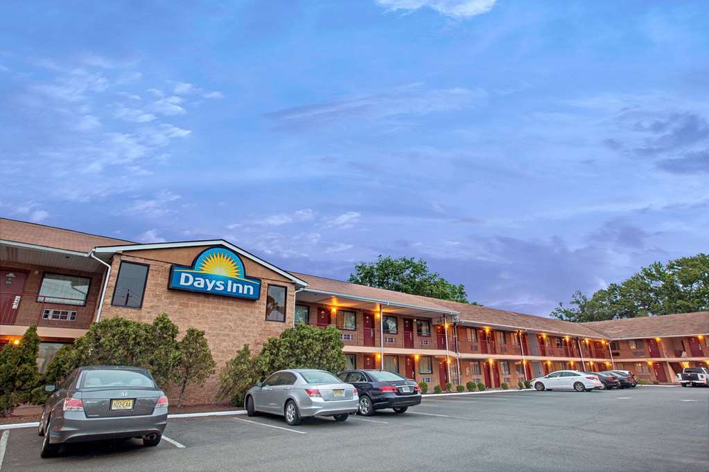 Oyo Hotel Edison Nj Route 1 Exterior photo