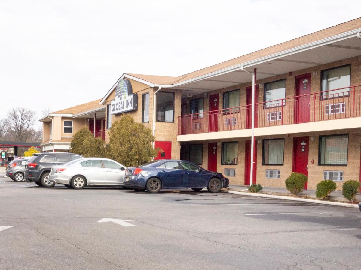 Oyo Hotel Edison Nj Route 1 Exterior photo